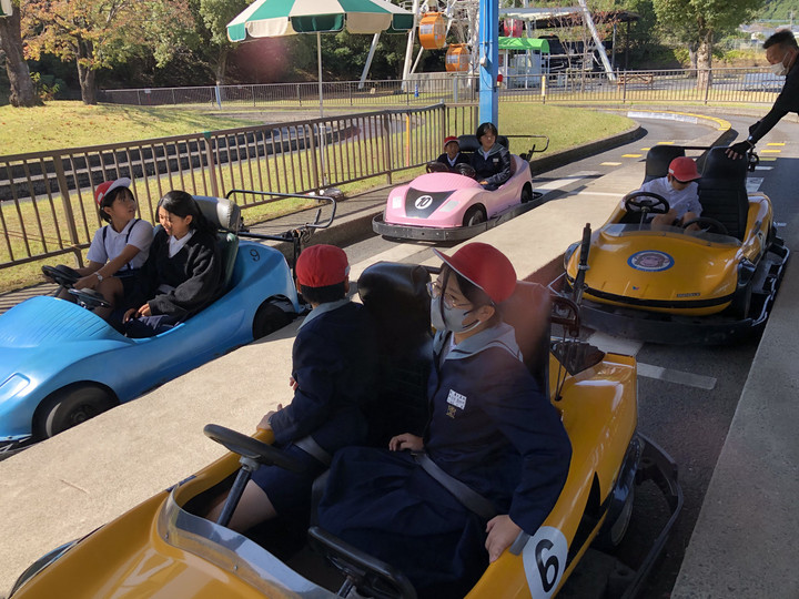 0765bf68894a48f5a5a58328b8b52380